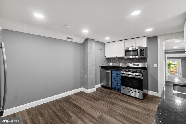 Building Photo - 1524 Byrd St