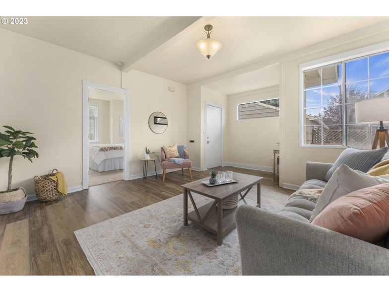 Living Room & Entry - 7029 N Tyler Ave