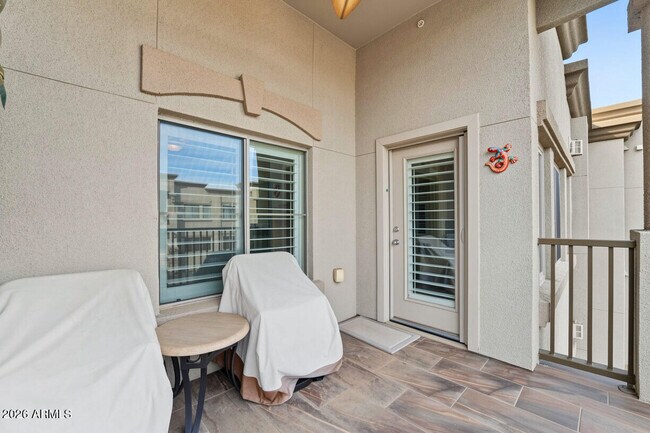 Building Photo - 5350 E Deer Valley Dr