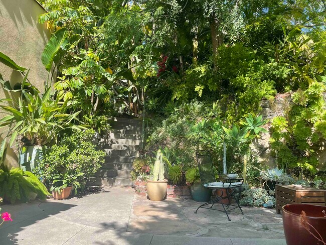 Garden entry - 1521 Portia St