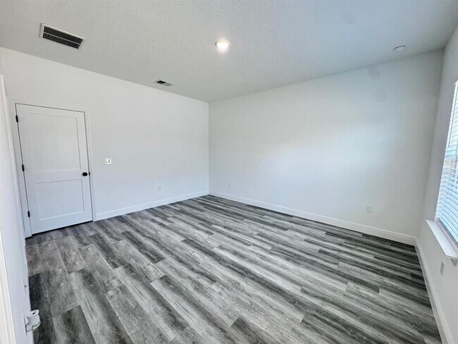 Building Photo - 455 Marion Oaks Dr