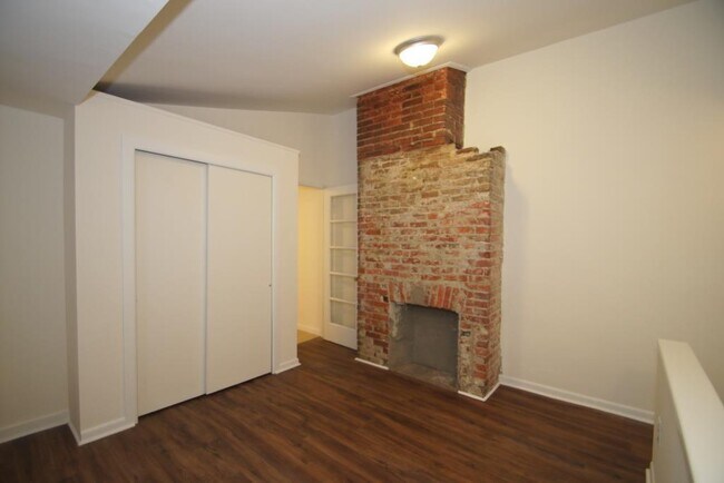 Building Photo - 790 S 2nd St