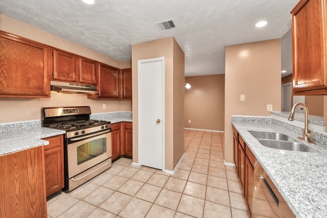 Building Photo - 16425 Monte Carlo Ln