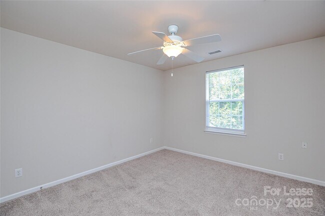 Building Photo - 1008 Millbank Dr