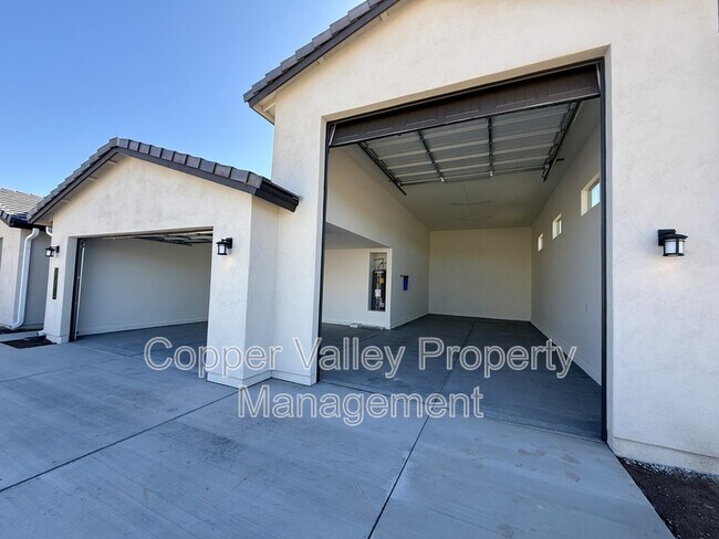 Building Photo - 40516 N 3rd Ave