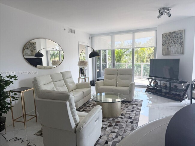 Building Photo - 488 NE 18th St