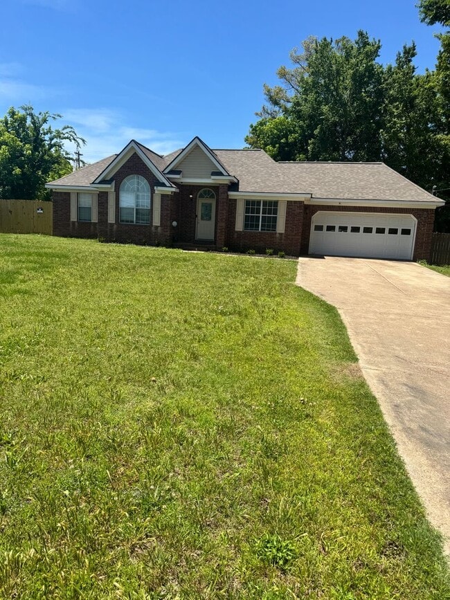 Building Photo - Beautiful 3 Bedroom, 2 Bathroom home located in the heart of Munford!