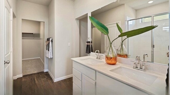 Building Photo - 611 Bluffview Dr.