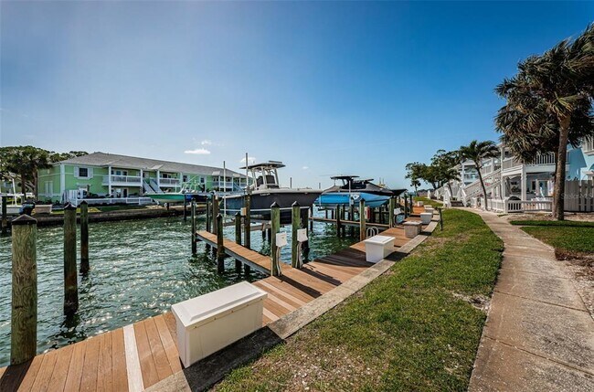 Building Photo - 5196 Beach Dr SE