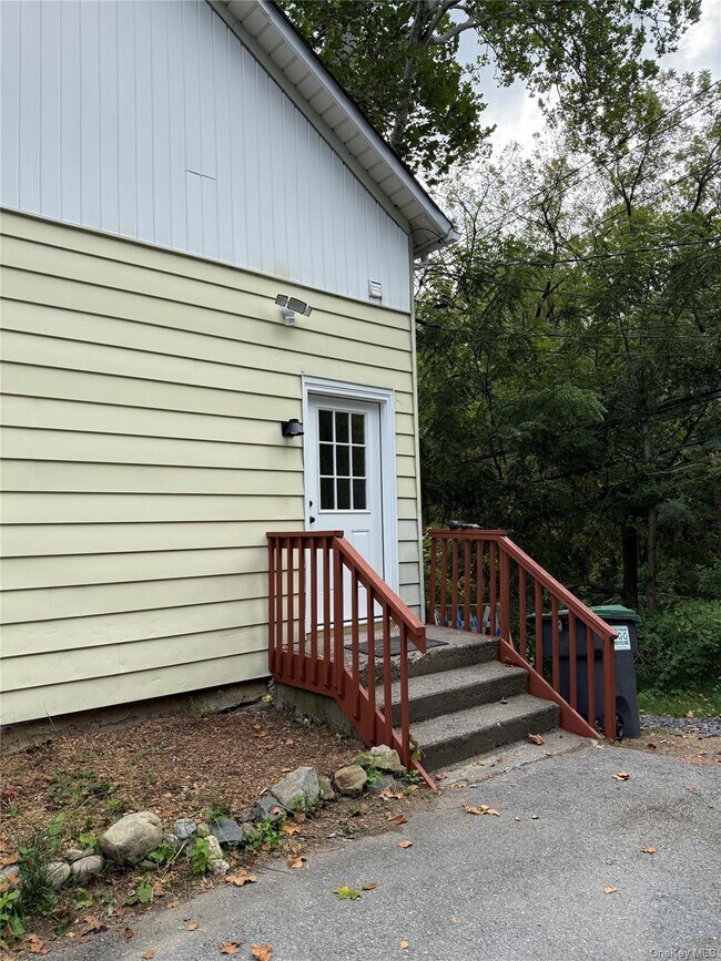 Building Photo - 32 Ketchum Rd
