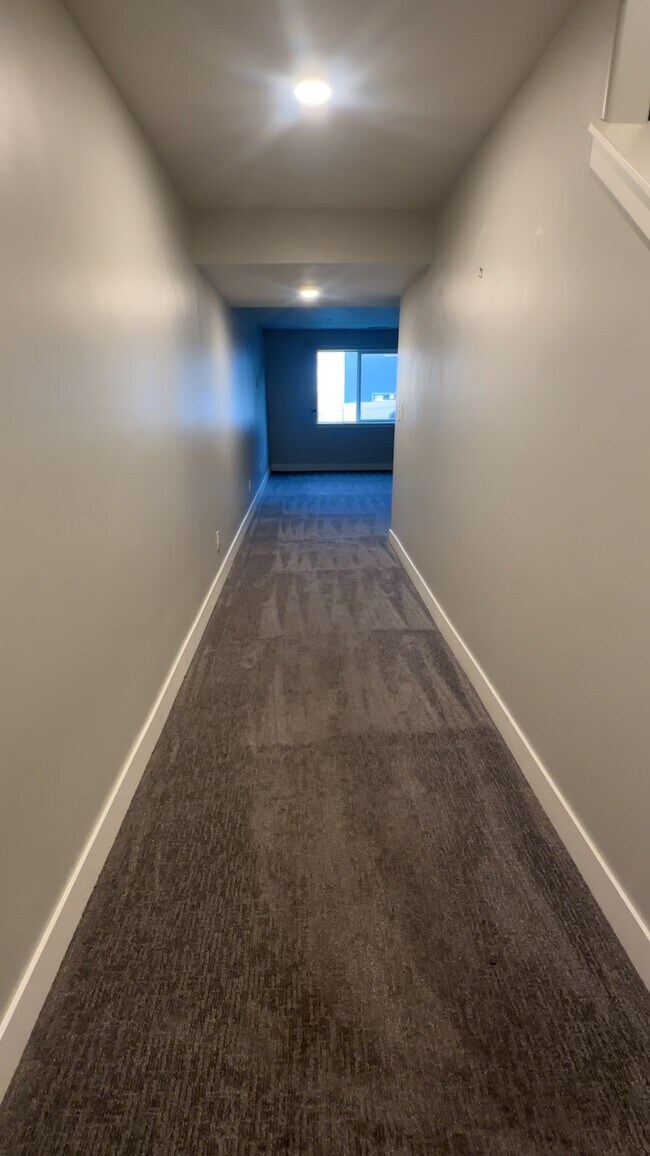 Building Photo - 169 E Ridgeline Wy