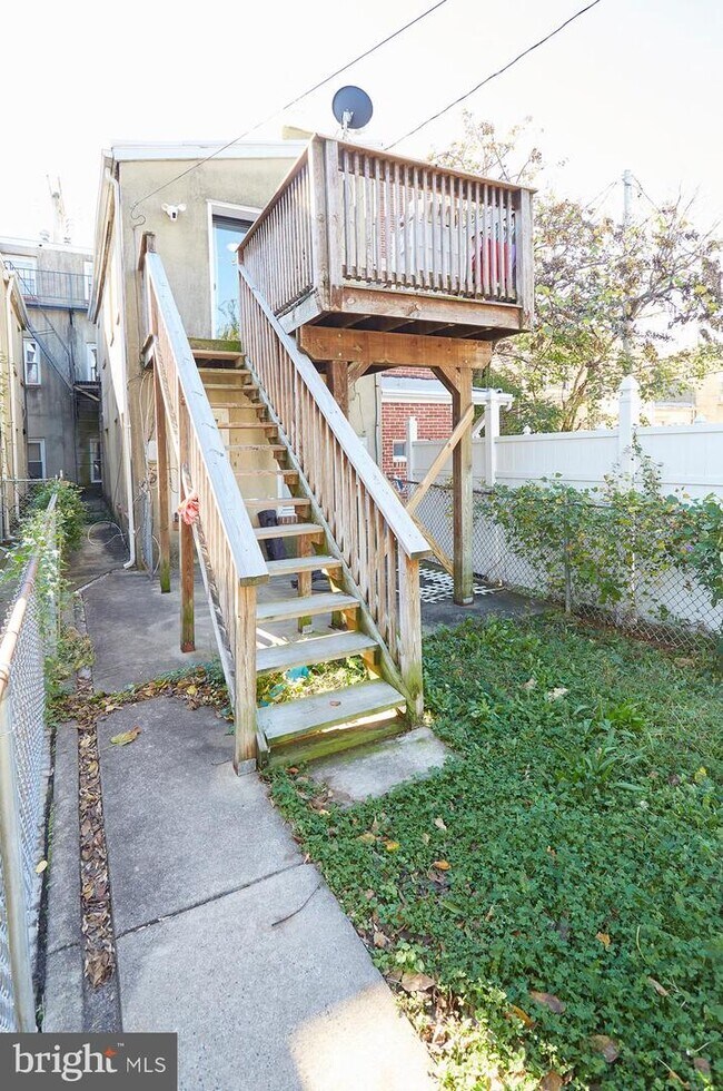 Building Photo - 762 Carroll St