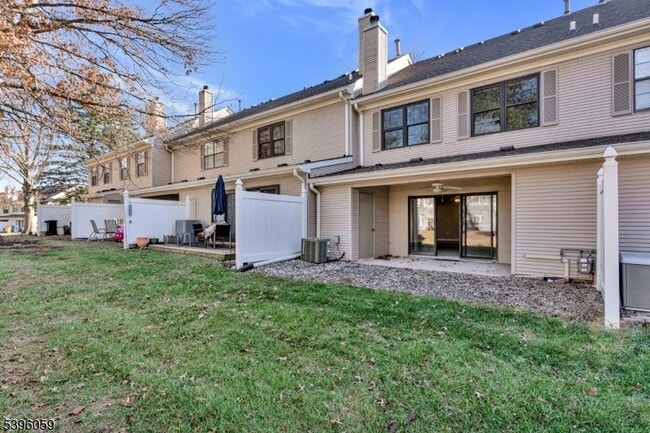 Building Photo - 604 Brokaw Ct