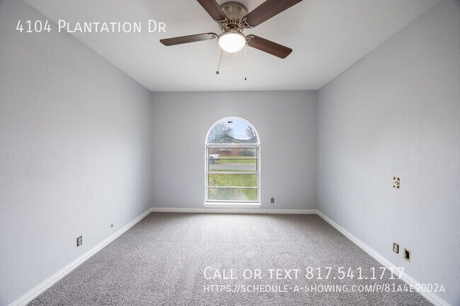 Building Photo - 4104 Plantation Dr