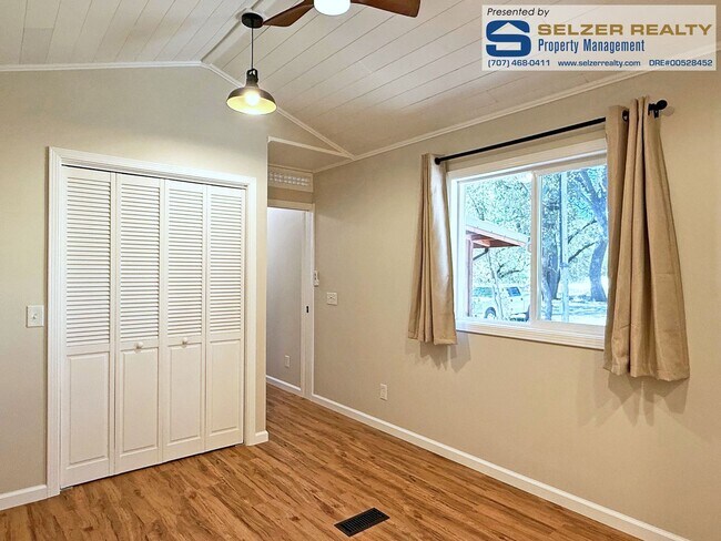 Building Photo - 7299 US-101