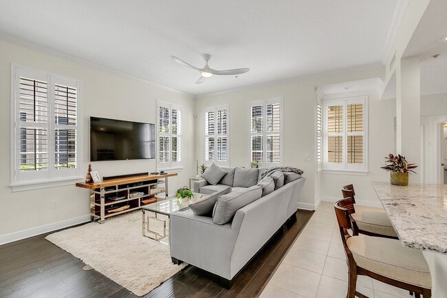 Building Photo - Beautiful Baldwin Park Orlando Town Home