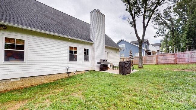 Building Photo - 7146 Pepper Tree Cir