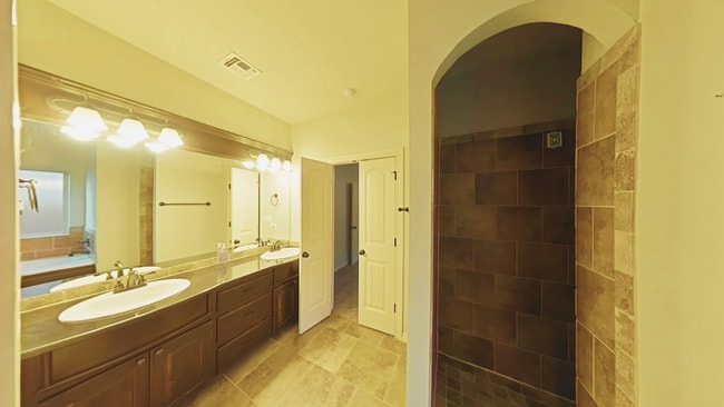 Building Photo - 905 SW 79th St