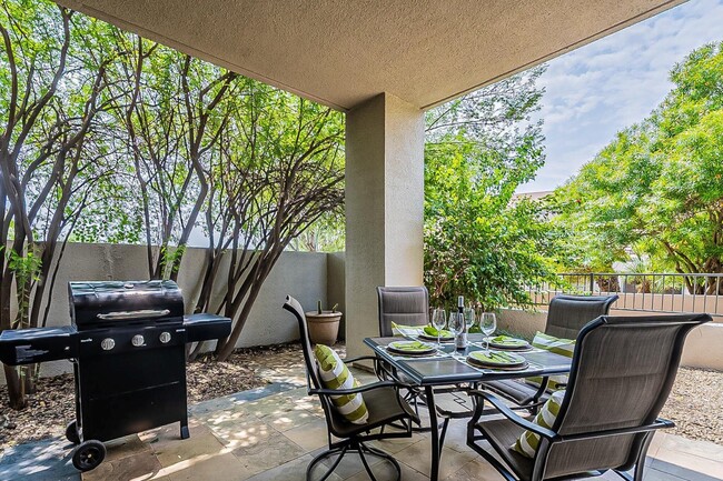 Building Photo - 7700 E Gainey Ranch Rd