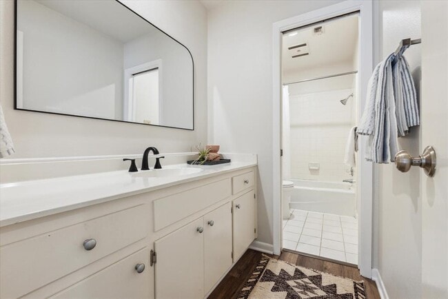 Building Photo - 3609 Peregrine Falcon Dr