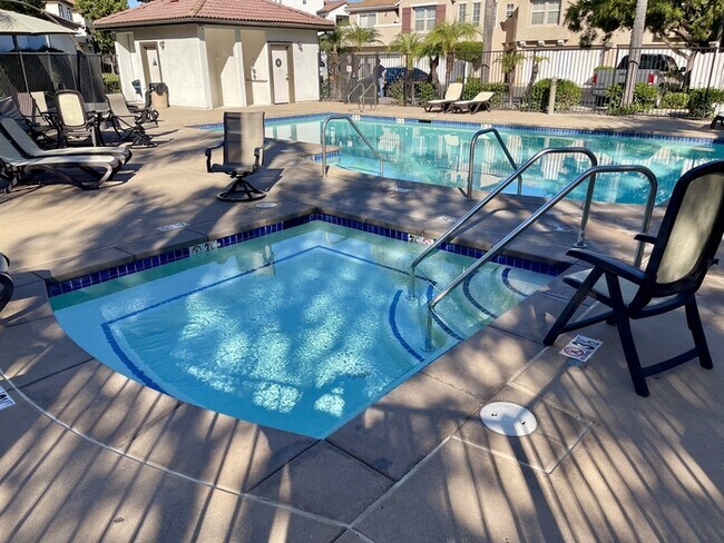 Building Photo - Codorniz Way