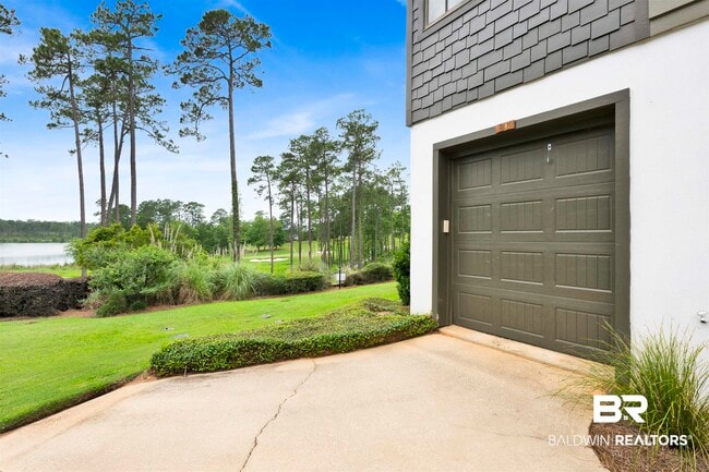 Building Photo - 32491 Water View Dr E