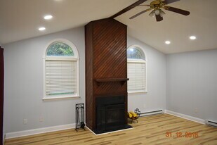 Building Photo - 18 Casselberry Dr