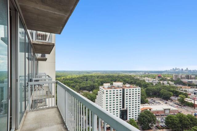 Building Photo - 3324 Peachtree Rd NE