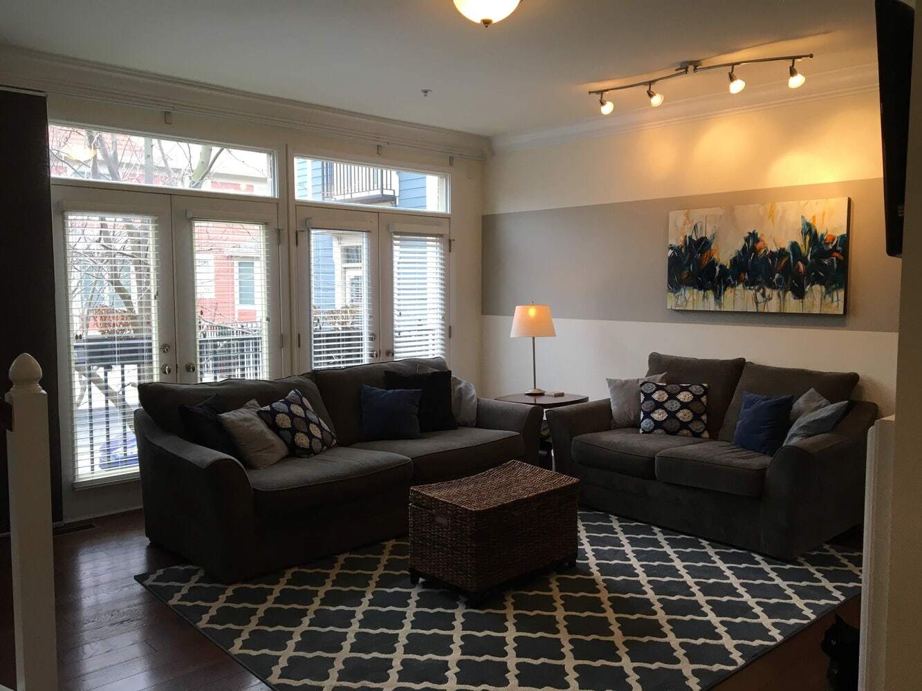 Living Room - 524 Allard Pl