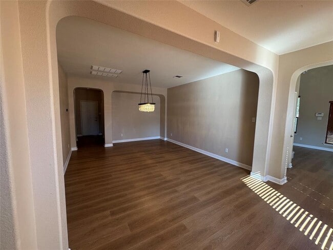 Building Photo - 500 Springbrook Rd