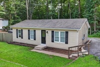 Building Photo - 482 Round Up Rd