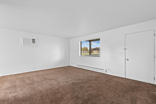 Building Photo - Your new home complete with Washer and Dry...