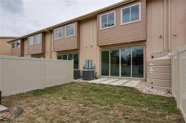 Building Photo - 103 Conservation Dr