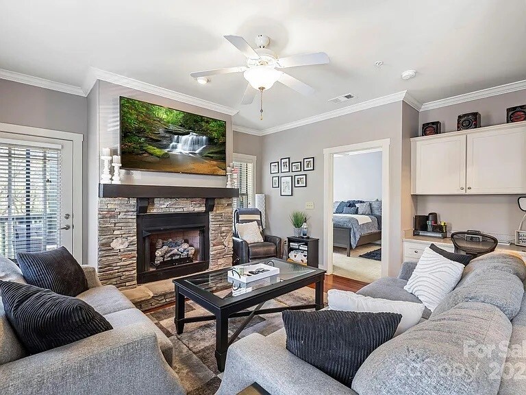 Building Photo - 9 Kenilworth Knls