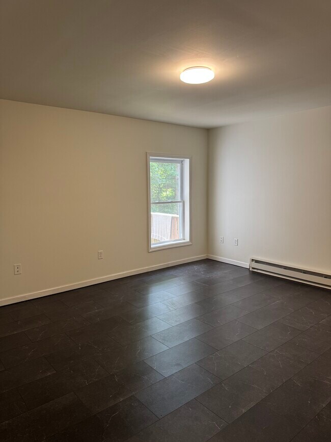 Building Photo - 120 Chambers Aly