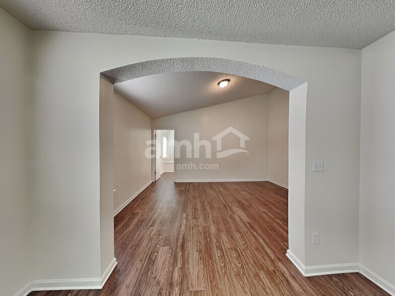 Building Photo - 927 Ashton Cove Terrace