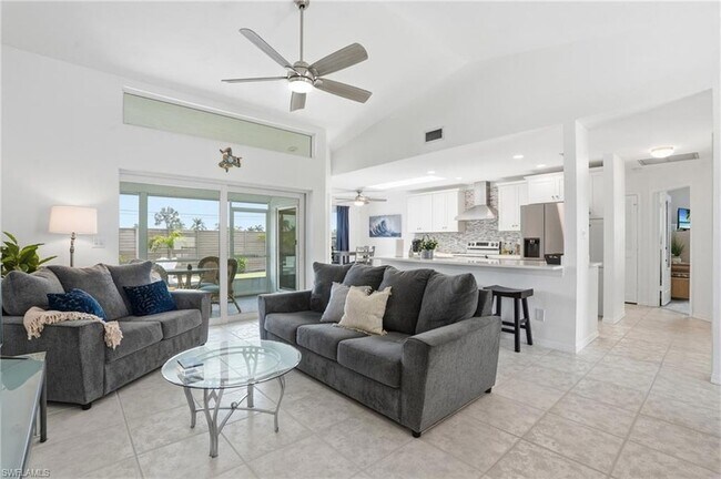 Building Photo - 132 Bordeaux Cir
