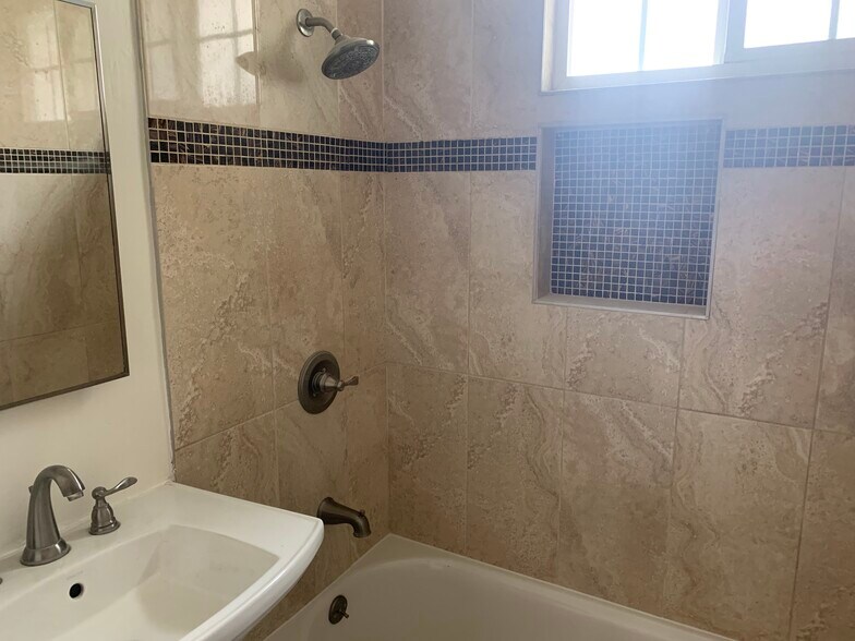 BATH - 4850 Santa Ana St