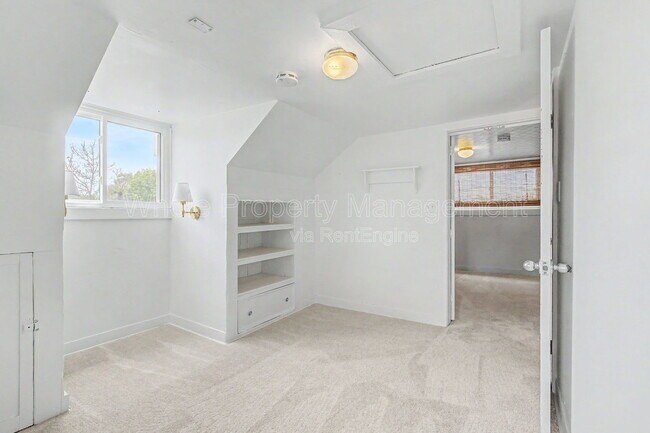 Building Photo - 110 S Quitman St