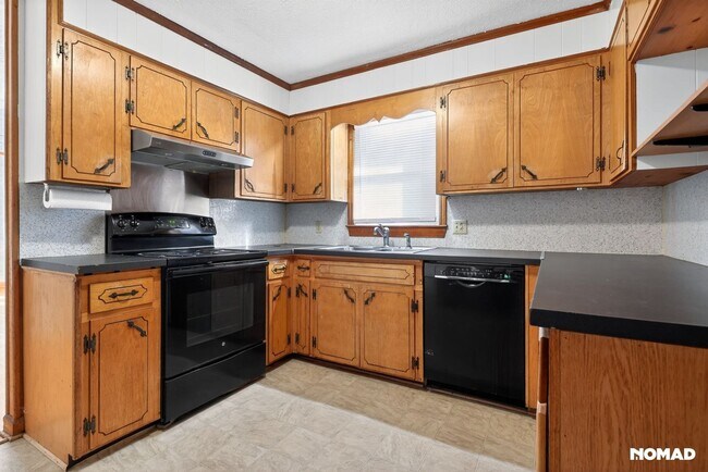 Building Photo - Peaceful 3BR Rancher Retreat on Wooded Lot