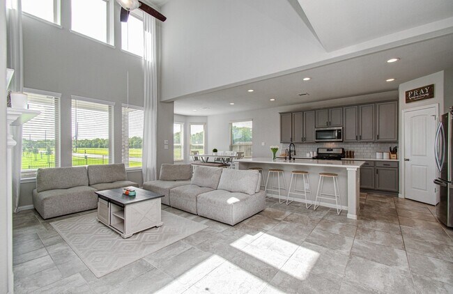 Building Photo - 2202 Anzio Ct