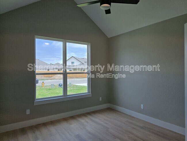 Building Photo - 9904 Ridings Dr