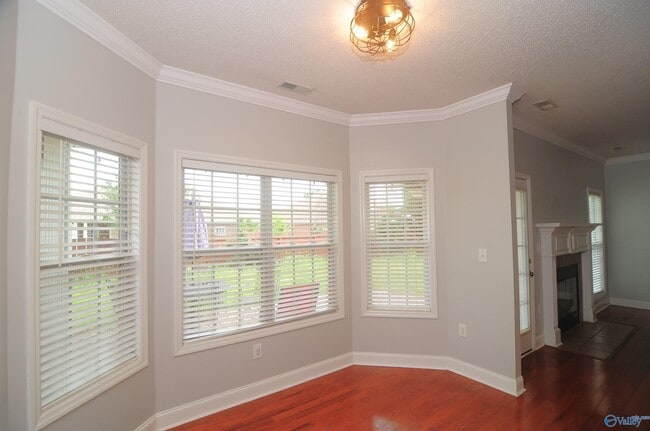 Building Photo - 5016 Liberty Park Cir SE