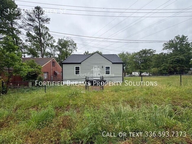 Building Photo - 1609 Evergreen St