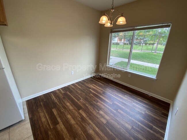 Building Photo - 4645 Hahns Peak Dr