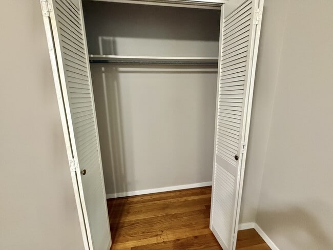 Building Photo - 207 Casalinda Cir