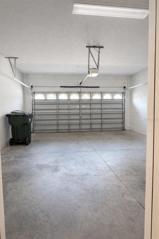 Building Photo - 1136 Crestwood Commons Ave