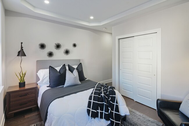 Building Photo - Modern Brewerytown Home