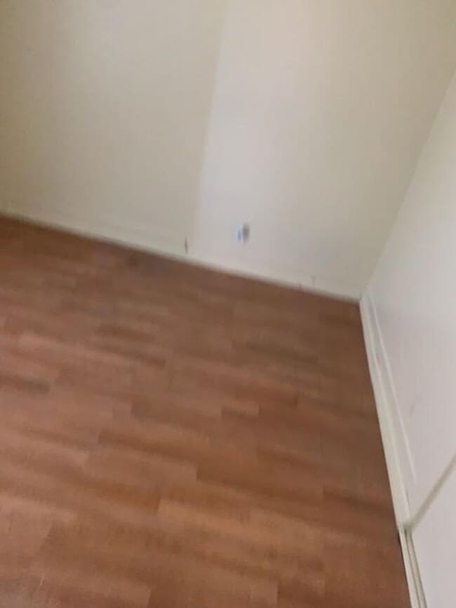 Building Photo - Cozy 3 Bedroom Home with Spacious Yard in ...
