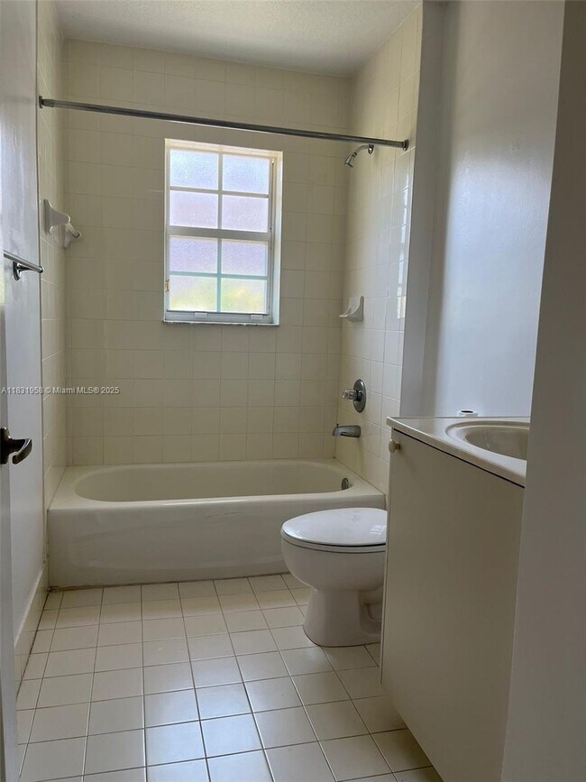 Building Photo - 9151 NW 40th St